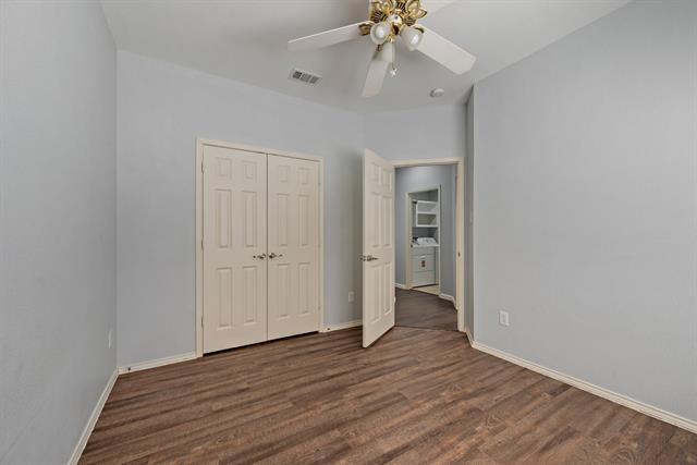 Building Photo - 3605 Villanova Dr