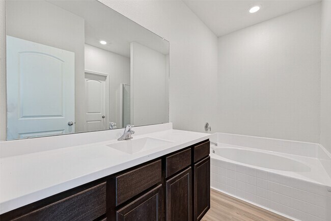Building Photo - 2112 Mule Ridge Dr