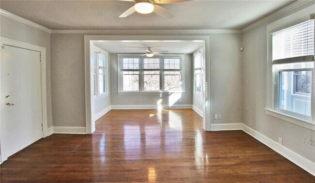 Building Photo - 425 10th St NE