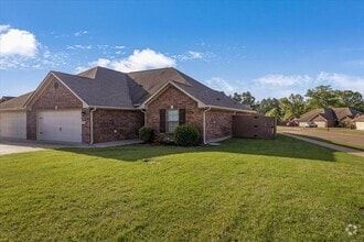 Building Photo - Stonebridge Villas #4052