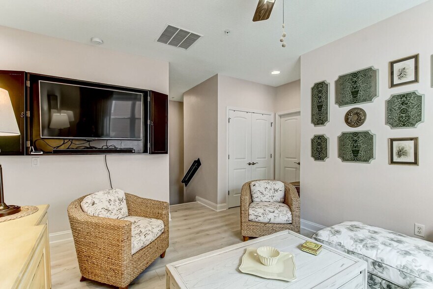 Building Photo - 2152 White Sands Way