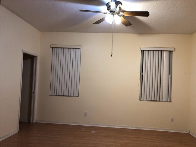 Building Photo - 4815 Riverton Dr