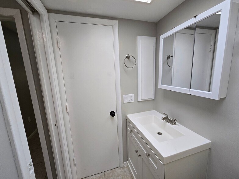 Building Photo - 7752 Tamara Lee Ct