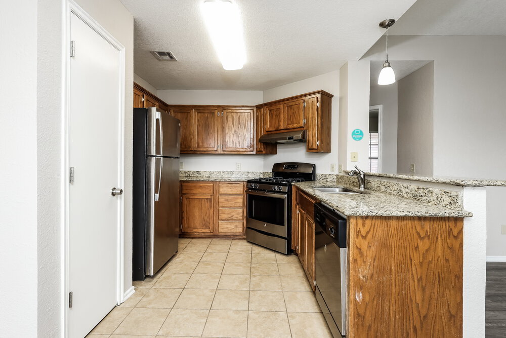 Building Photo - 205 Bradgate Dr