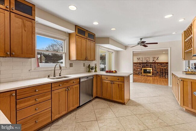 Building Photo - 27 Cartwright Dr