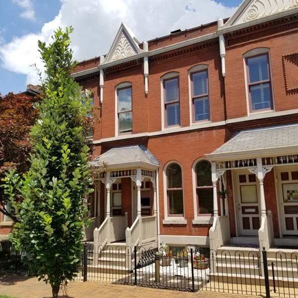 Primary Photo - Lafayette Square Condo for Rent