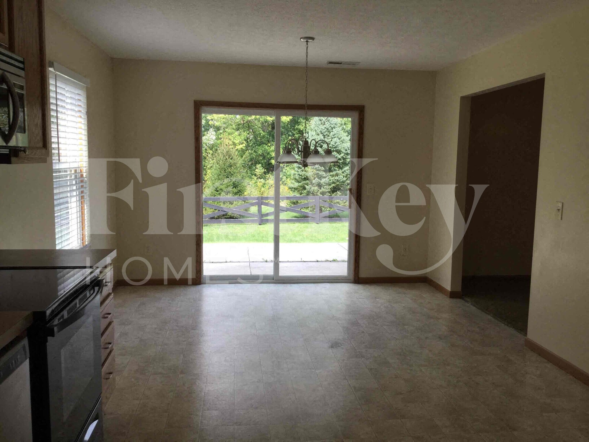 Building Photo - 7944 Birch Creek Dr
