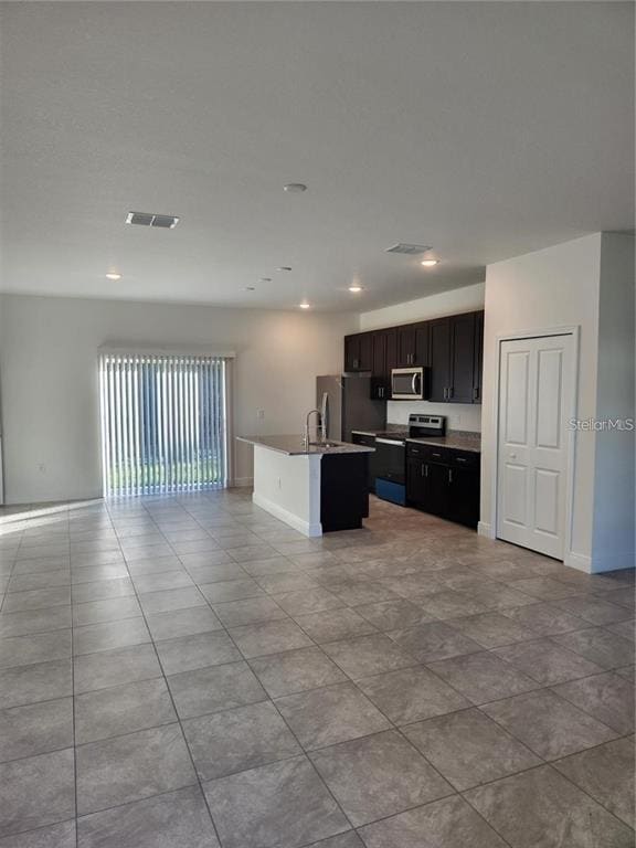 Building Photo - 3650 SW 128th Pl