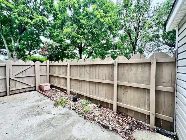 Building Photo - 2-Bedroom Condo Ready NOW! 2 Primary Suite...