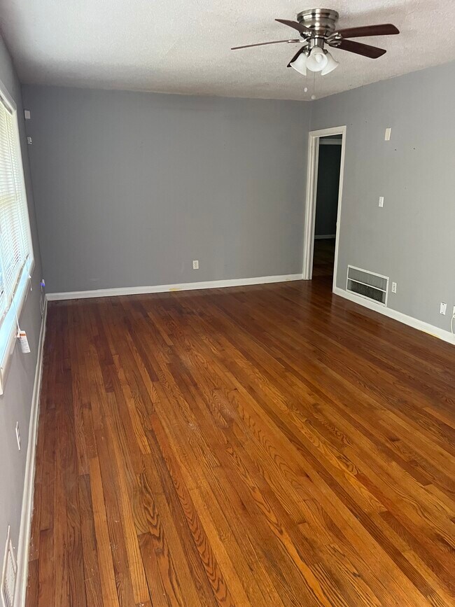 1640 Fairburn Rd SW 1640 Fairburn Rd SW Atlanta GA 30331 Apartment