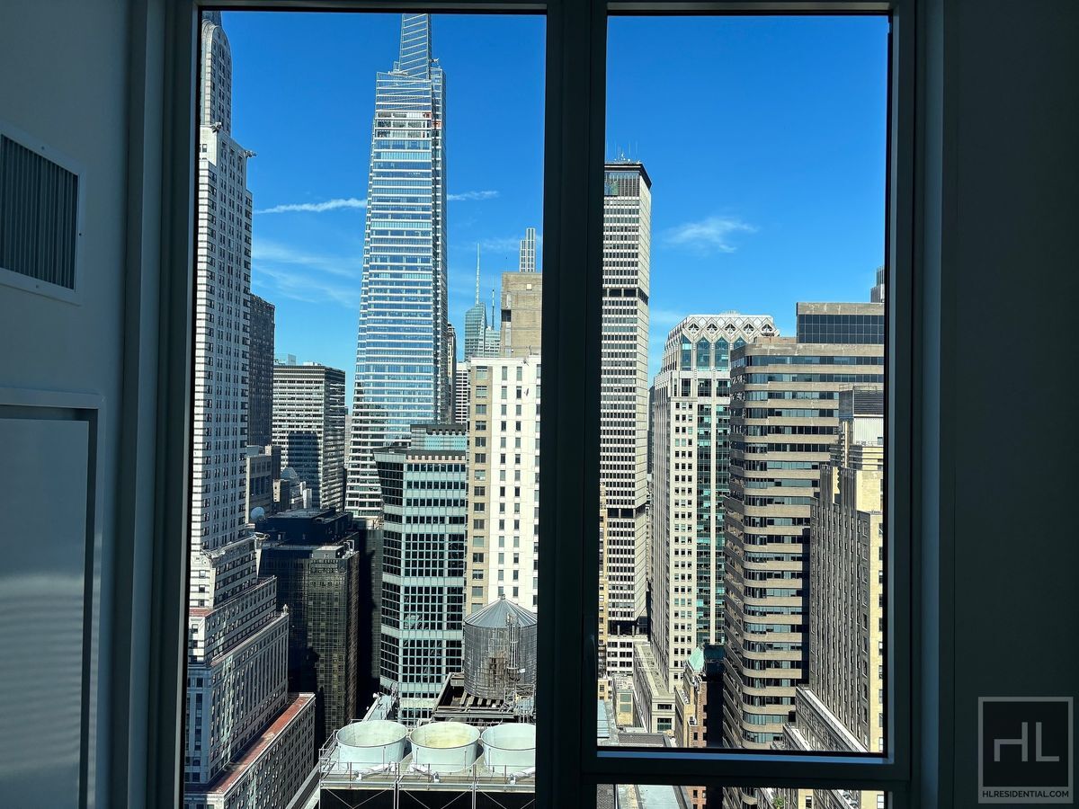 Building Photo - East 44th Street