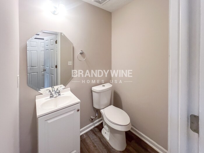 Building Photo - 252 Springbottom Ct SE