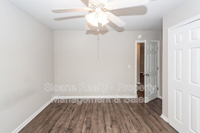 Building Photo - 819 Sandpiper Dr