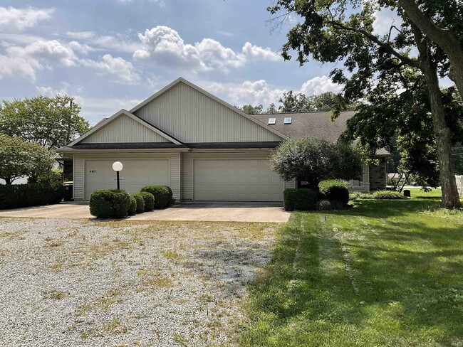 Primary Photo - 4420 Manistee Dr