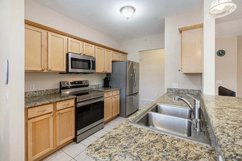 Building Photo - 331 Scio Village Ct