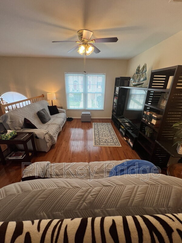 Building Photo - 7427 Salford Ct