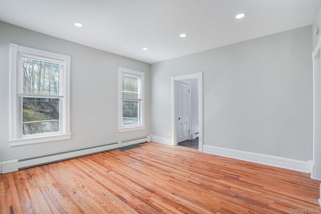 Building Photo - 27 Orchard Pl