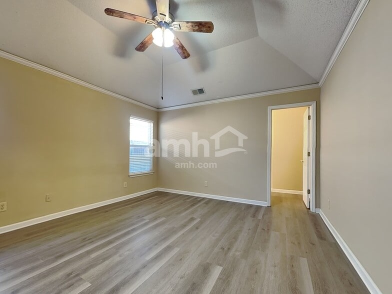 Building Photo - 1326 Siskin Dr