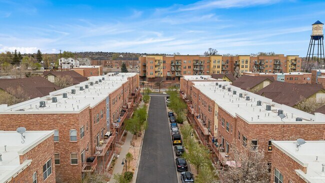 Building Photo - Modern 2-Bed, 2.5-Bath Corner Unit in Arva...
