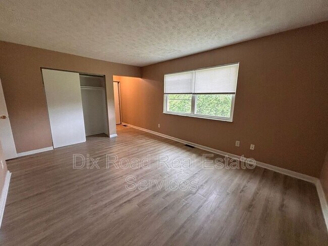 Building Photo - 3312 Burgoyne Dr