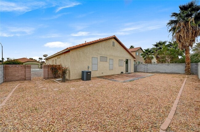 Primary Photo - 2914 Pumpkin Harvest Ave