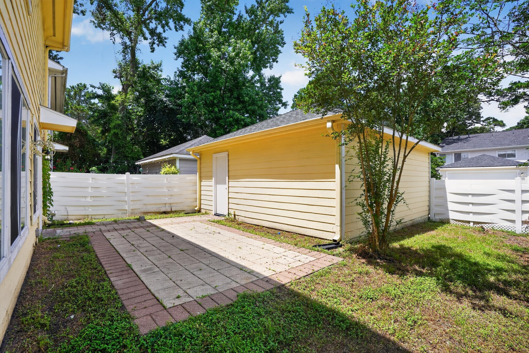 Building Photo - 18827 Atasca Oaks Dr