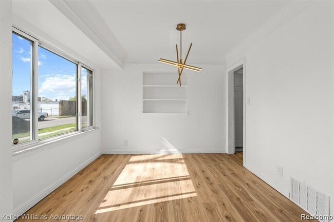 Building Photo - 20558 Oakfield Ave