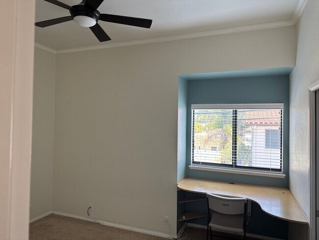 Building Photo - 2 BR/2BA Kensington Condominium with Garage