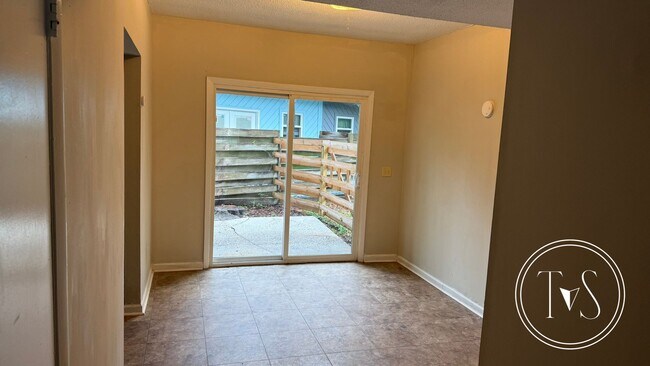 Building Photo - FALL MOVE-IN SPECIAL: 50% OFF 1st FULL MONTH'S RENT!**
