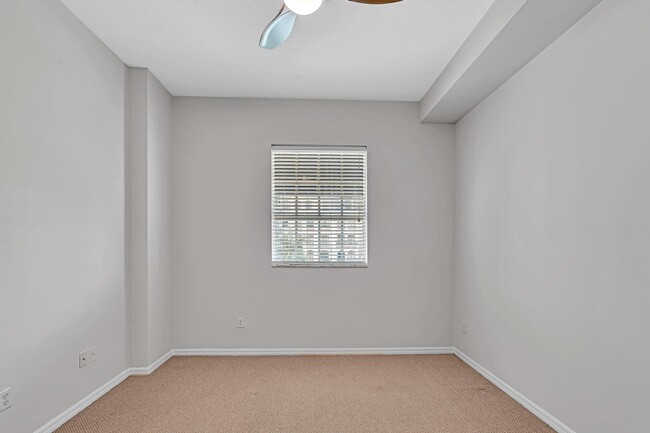 Building Photo - 600 S Dixie Hwy