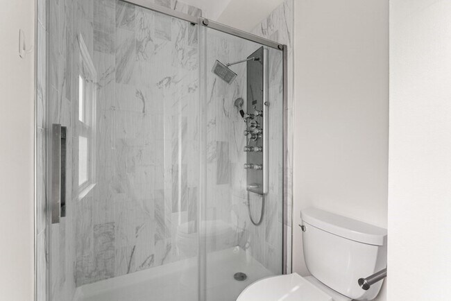 Building Photo - 19 Harrison St