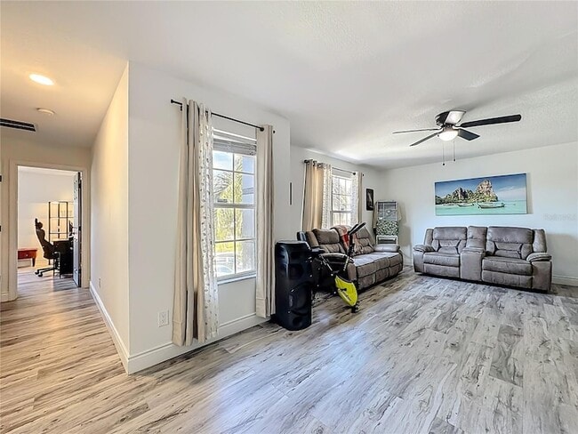 Building Photo - 13841 Chihuly Ct