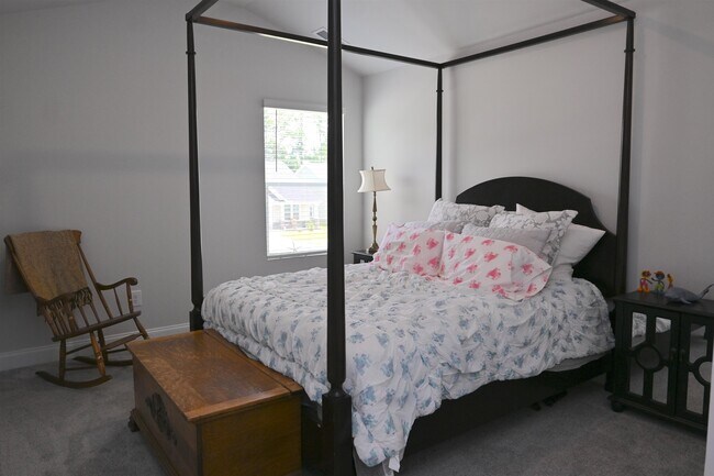 Building Photo - 2464 Campton Lp