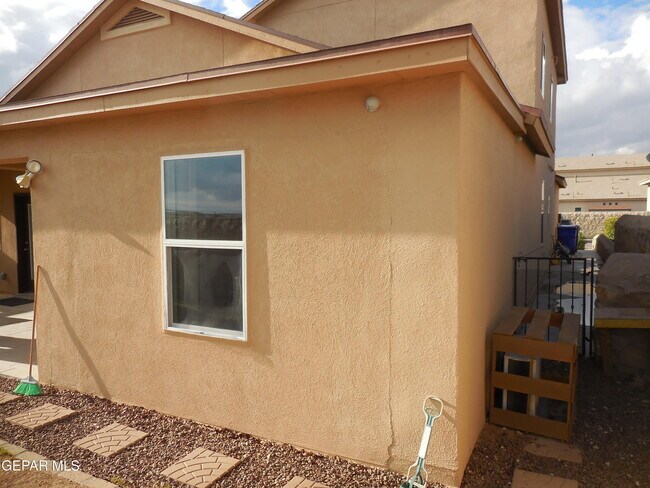 Building Photo - 12680 Katherine Brennand Rd