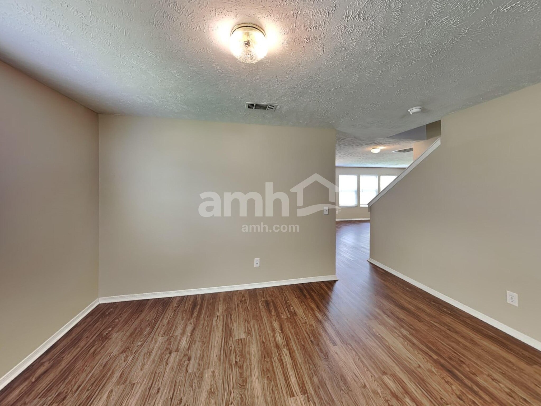 Building Photo - 1215 Lasalle Dr