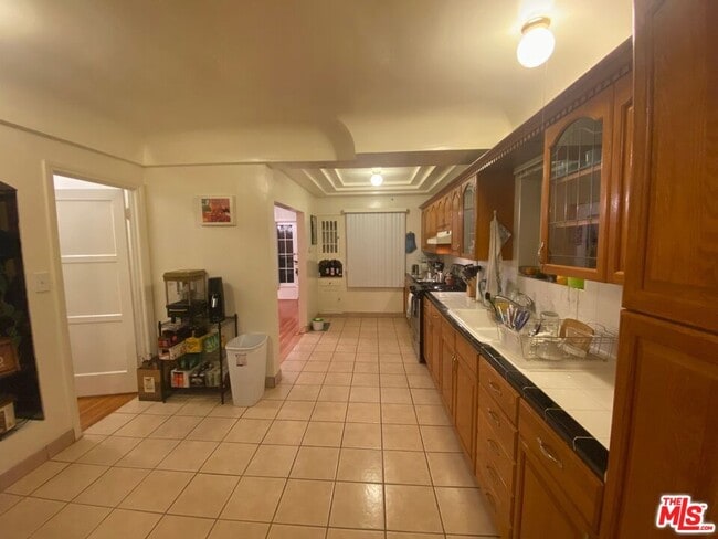 Building Photo - 4026 Ingraham St