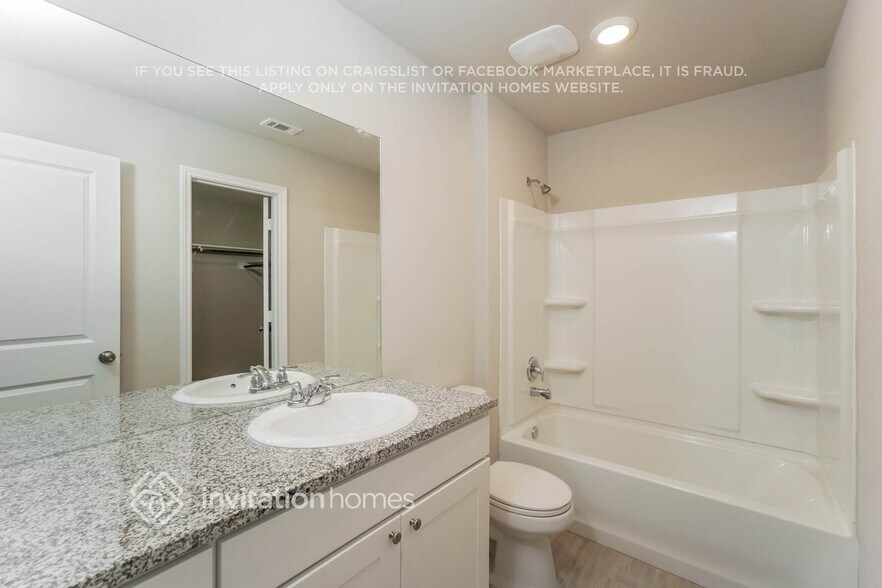 Building Photo - 10627 Varmus Dr