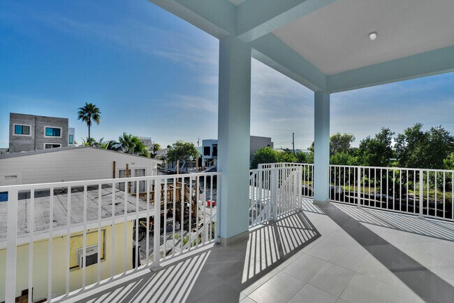 Building Photo - 31368 Ave I