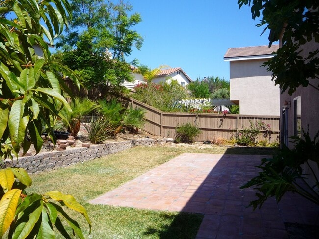 Building Photo - Two-story home in Eastlake
