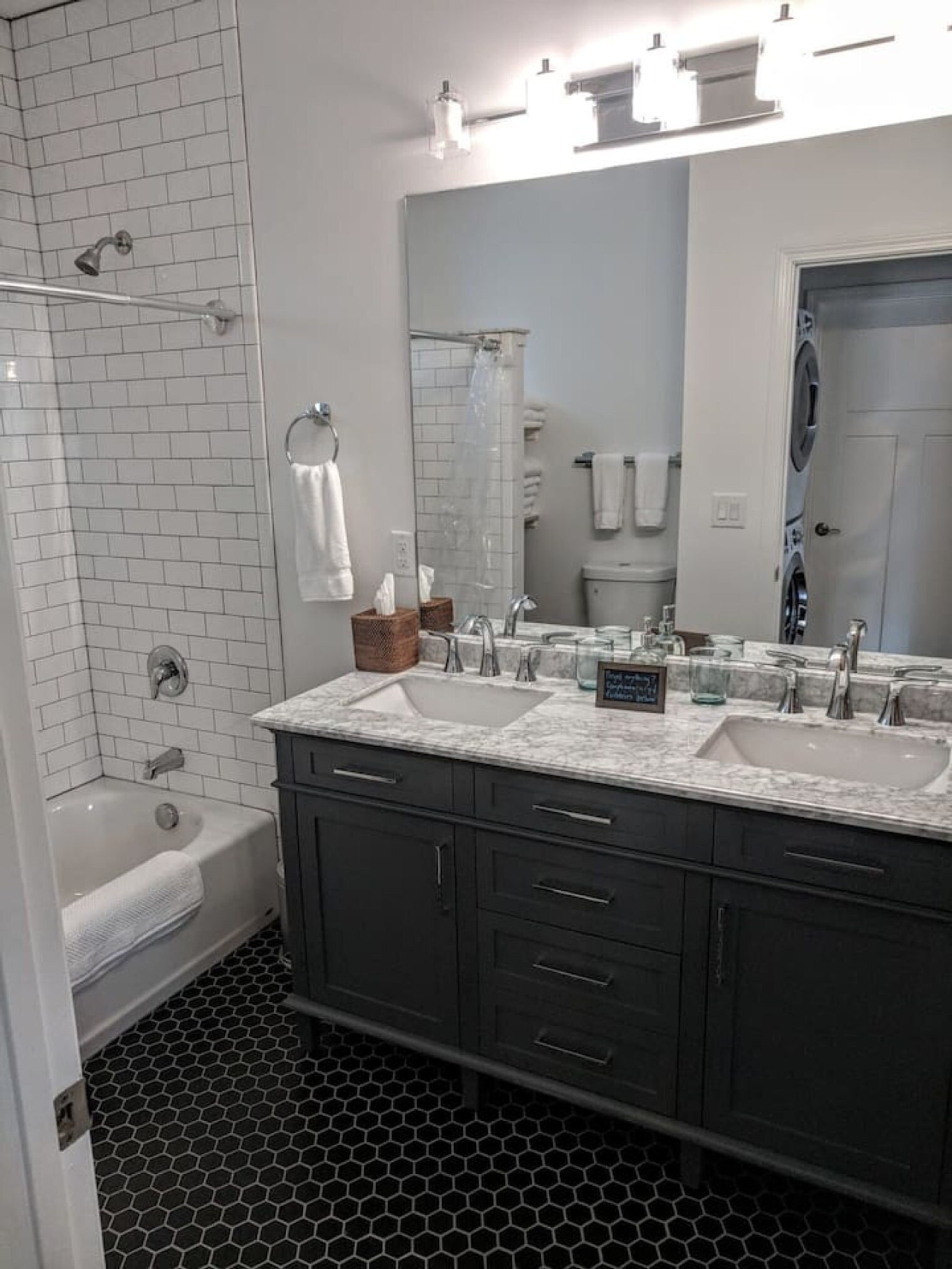 Building Photo - 202 Magnolia St