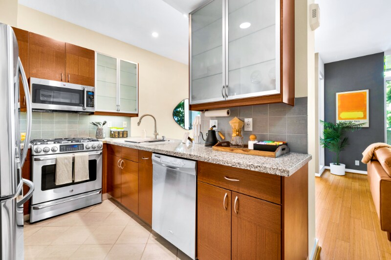 Building Photo - 2608 Lincoln Ave