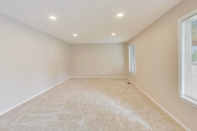 Building Photo - 2706 Steamboat Cir