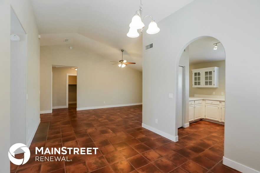 Building Photo - 6335 E Brown Rd