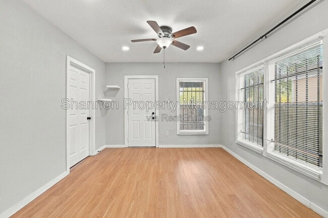 Building Photo - 2903 Burkett St.