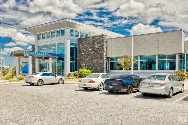 Leasing Office - The Avenue at San Marcos Student Housing