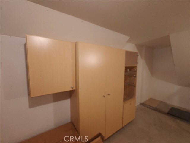 Building Photo - 1095 S San Marino Way