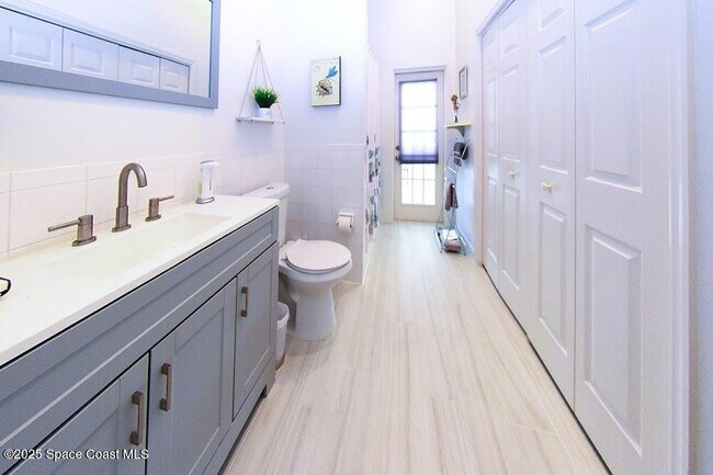 Building Photo - 101 Island Grove Dr