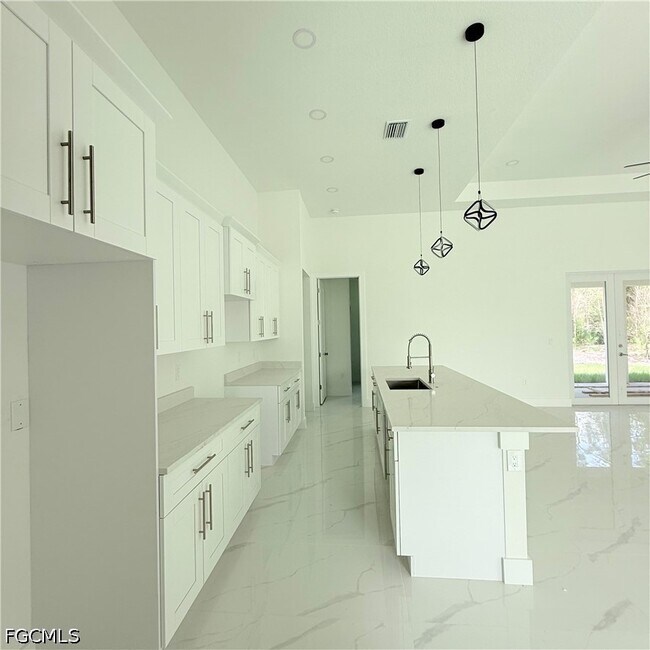 Building Photo - 208 Johns Ave