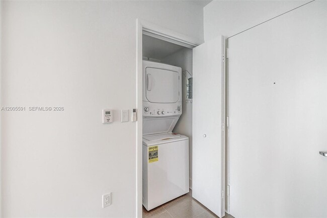 Building Photo - 92 SW 3rd St