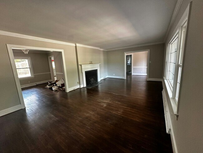 Building Photo - 2626 Monticello Dr